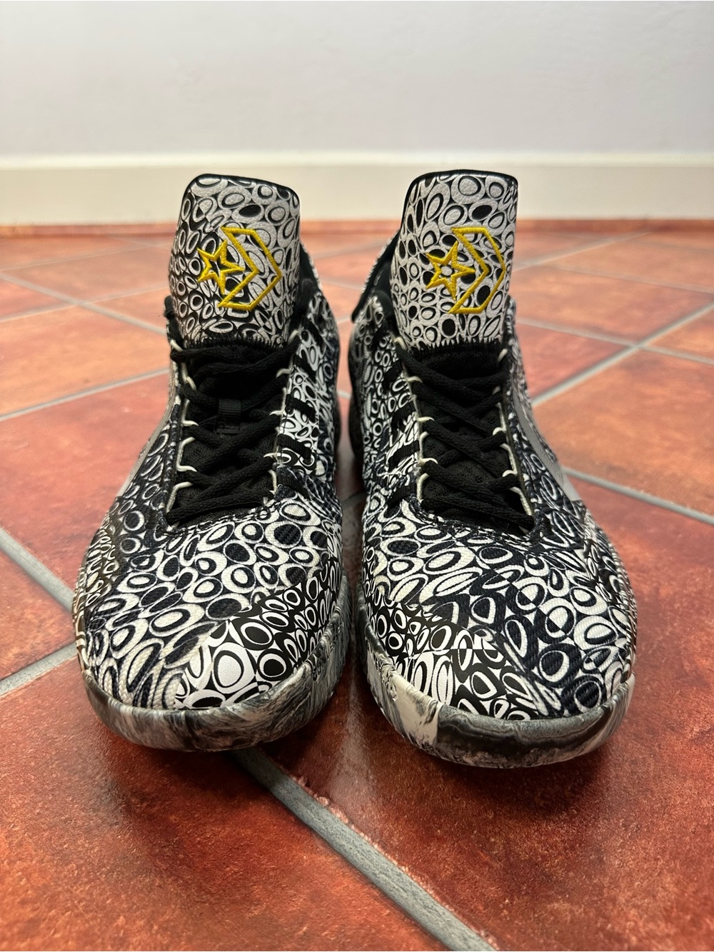 One of a Kind! Converse Draymond Green Christmas Day Signature Shoe - Picture 6 of 13
